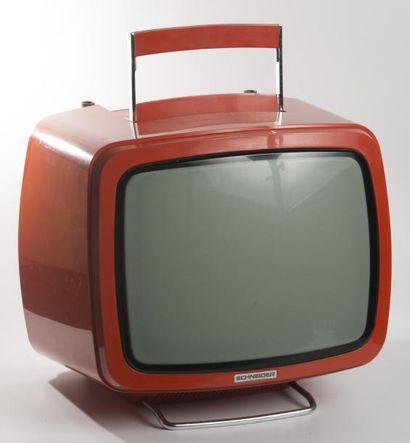Télévision SCHNEIDER, vers 1970 Téléviseur de forme quadrangulaire en plastique ...