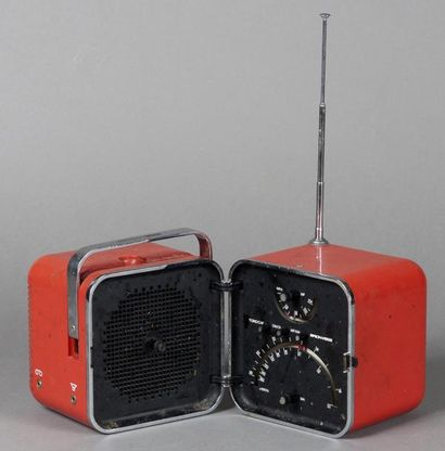 null Radio Brionvega TS-502, vers 1970 Dessinée en 1964 par Marco Zanuso et Richard...