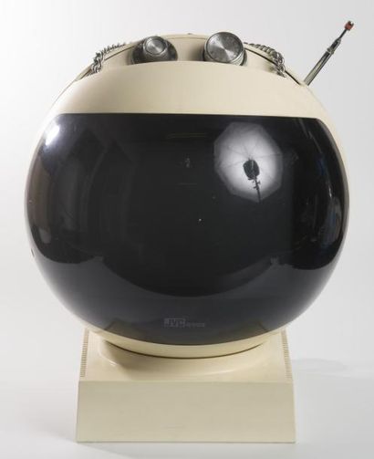 null Téléviseur JVC NIVICO, circa 1970 TV casque modèle vidéosphère 3240 plastique...