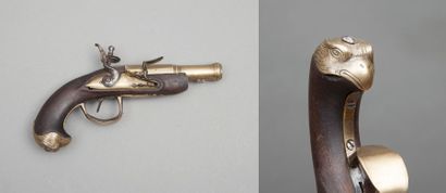 null Pistolet « Queen Ann » probablement de marine, platine à silex, calotte de la...