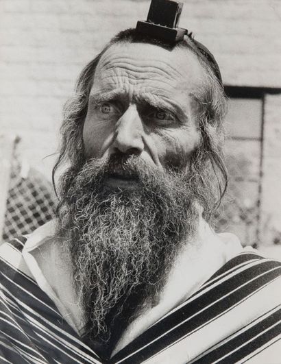 null Aliza ANERBACK 

Portrait d'un religieux juif à Jérusalem, Israël, vers 1975...