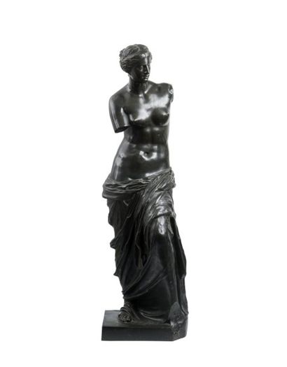 null Vénus de Milo - Bronze à patine brune - Italie, vers 1860 - Haut. : 102 cm 