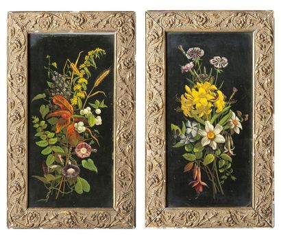 null Paire de plaques de marbre peinte de bouquets de fleurs au naturel. Vers 1870....
