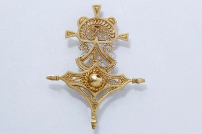 Broche pendentif en or, stylisant une croix...