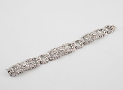 Bracelet ruban articulé des années 1930 composé...