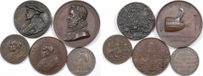null Lot de 4 médailles et 1 monnaie : Antonio de Leiva, Jules II (2 ex.), Luiz de...