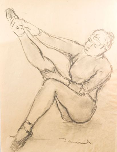 Jean AUREL (1907-1982) Danseuse, fusain, signé en bas à droite. 52,5 x 39 cm