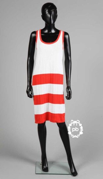 COURREGES, Daniel HECHTER LOT comprenant : une ROBE en tricot de coton rouge et blanche...