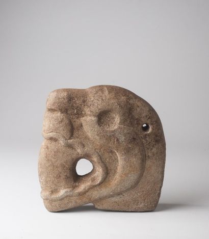 null Hacha adoptant la forme d'une tête de félin. Culture Maya, Guatemala, circa...