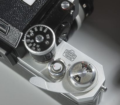 null Exceptionnel lot Nikon F composé d'un boitier, d'un Nikkor-S Auto 1,4/50 mm,...