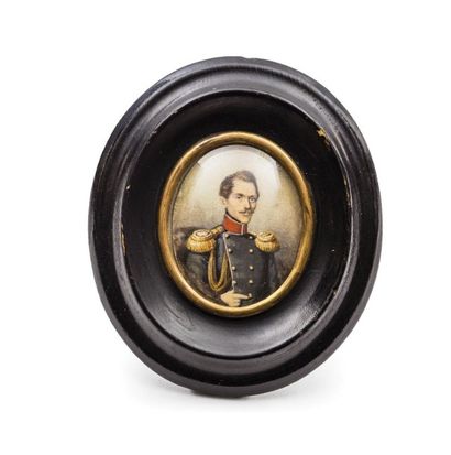 null Ecole Russe du XIXème s. Portrait d’un officier.

Miniature sur papier. 3,5...
