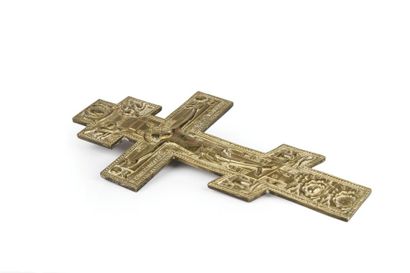 null Christ crucifié en bronze. Russie, XIXème siècle.

Bronze ; revers ciselé.

38...