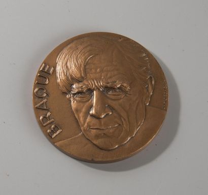 null Médaille ronde en bronze patiné figurant George Braque sur une face et une nature...