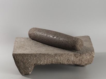 null Metate : mortier et pilon. Costa Rica, 800 - 1200 ap. J.-C. - 