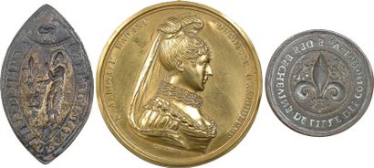 null Lot composé de deux sceaux et un cliché en bronze doré de la duchesse d'Angoulême...