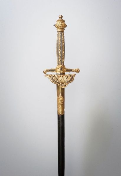 null Epée de cérémonie de haut fonctionnaire, monture en bronze doré ciselé avec...