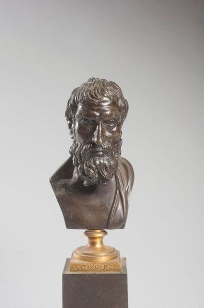 null Buste d’Epicure en bronze

patiné ou doré, il repose sur un

piédouche gravé...