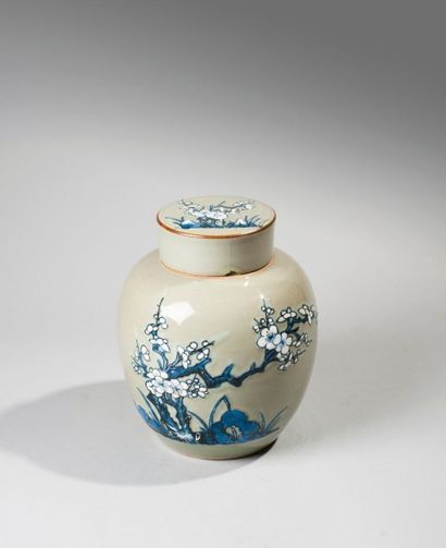 null Pot à gingembre orné de rameaux

fleuris et d’un oiseau.

Chine, XVIII-XIXème...