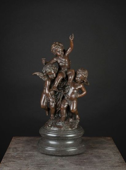 null D’après Mathurin MOREAU (1822-1912)

Amours jouant

Bronze à patine brune, socle...