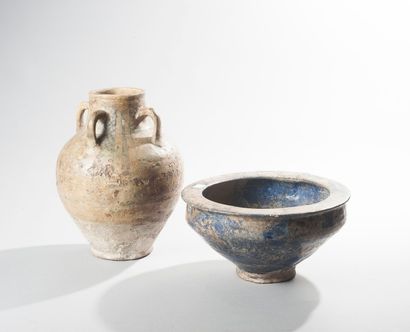null Jarre à quatre anses, Iran, IX-Xe siècle

Grande jarre à quatre anses en céramique...