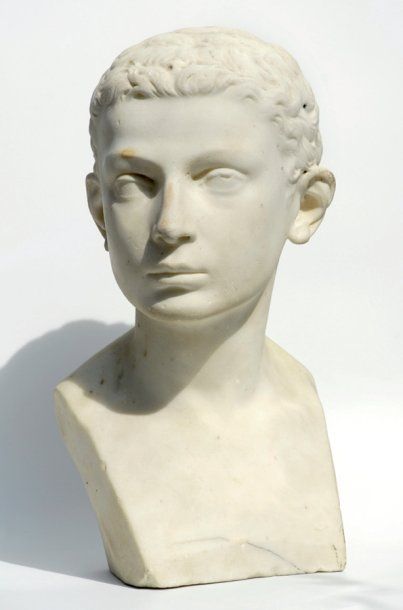 Gugliemo LANGE (Né en 1839) Buste de jeune homme marbre. signé et daté sur le côté....