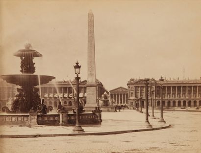 null La Place de la Concorde, Paris, circa 1870 Tirage albuminé d'époque. 16 x 21,2...