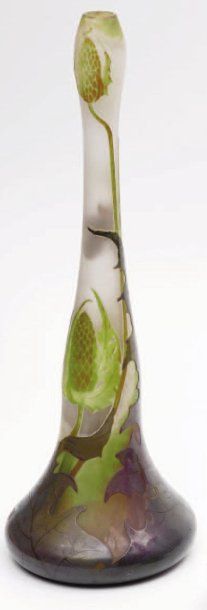 VAL-SAINT-LAMBERT Vase de forme soliflore à base aplatie. Épreuve de tirage industriel...