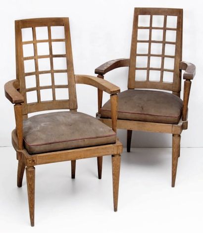Léon (1874-1967) et Maurice (1900-1971) JALLOT Paire de fauteuils en chêne naturel...