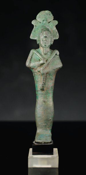 Statuette représentant le dieu Osiris momiforme...