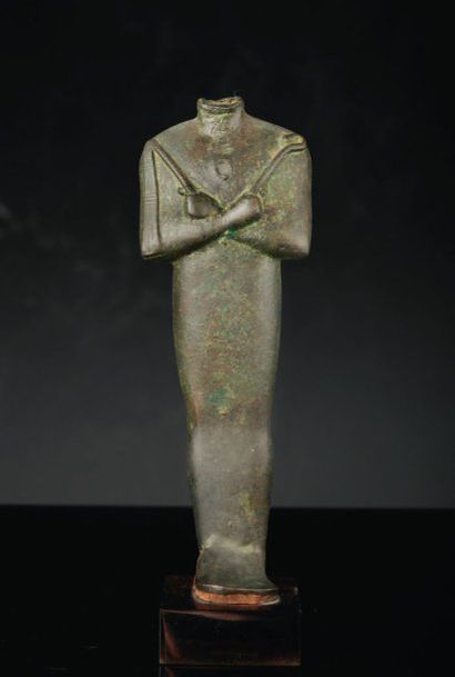 Statuette acéphale représentant le dieu Osiris...