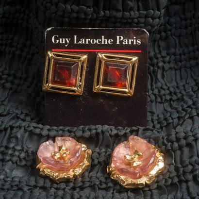 null Guy Laroche - (années 1980)

Lot se composant de deux paires de clips d'oreille...