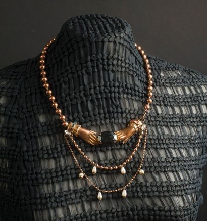 null Sabrina Darmon - (années 2010)

Elégant collier de quarante trois perles de...