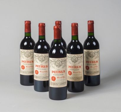 null Lot composé de 6 bouteilles de :

Pétrus 1987, 1 étiquette tachée, 5 légèrement...