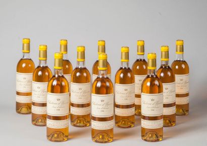 null Lot composé de 12 bouteilles de :

Château d'Yquem 1986, niveaux : 2 bas goulot,...