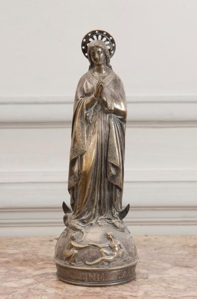 null Vierge de l’Immaculée Conception en bronze argenté.

Elle est représentée les...