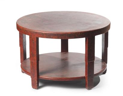 null Jean DUNAND (1877-1942)

Table basse en bois laqué rouge nuagé noir à double...