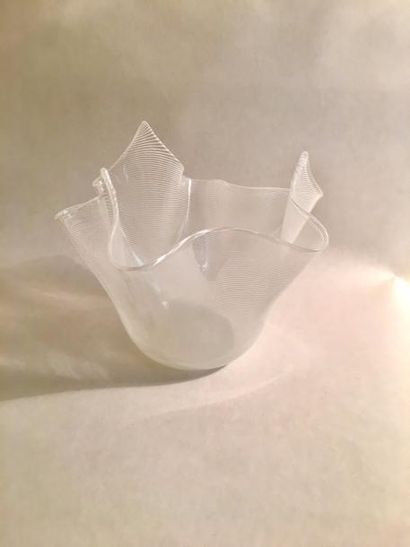 null VENINI

Vase « Zanfirico » de forme mouchoir en verre

H : 18 L : 21 cm