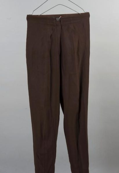 null CHRISTIAN LACROIX BAZAR 

pantalon marron 

T. 40