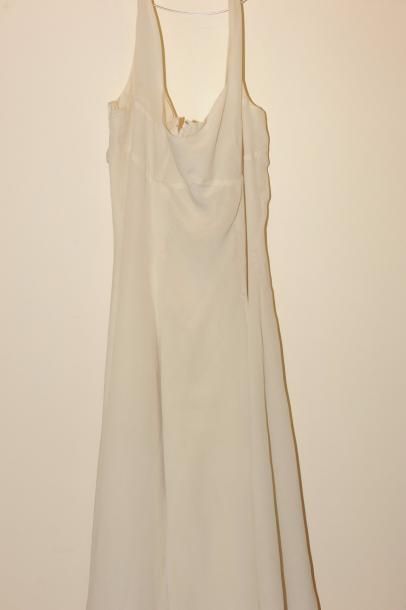 null jupe coloree et robe blanche