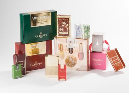 null Guerlain – (années 1990-2000)

Assortiment de 110 diminutifs parfum avec leur...