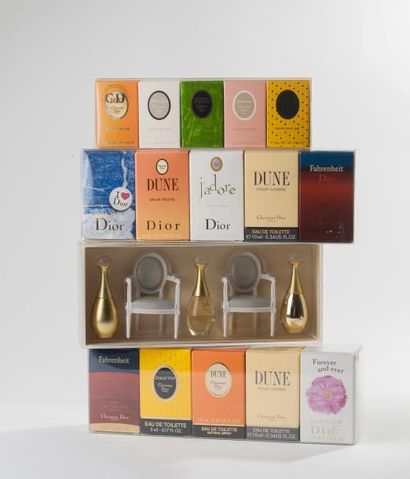 null Christian Dior – (années 1990-2000)

Lot de 4 coffrets promotionnels des parfums...