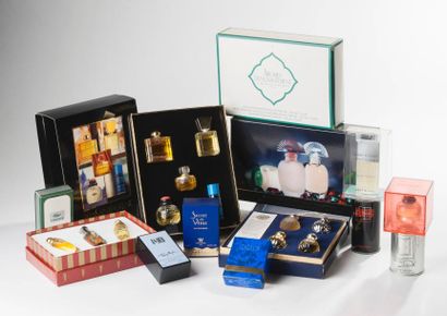 null Divers Parfumeurs – (années 1990-2000)

Assortiment de 110 diminutifs parfums...