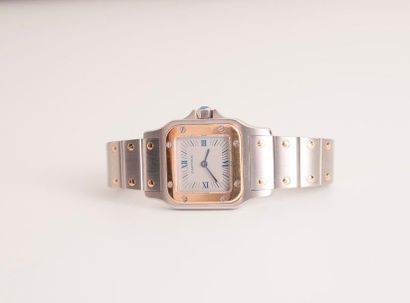 null CARTIER - Modèle Santos - 

Montre bracelet de dame, le boitier carré et le...