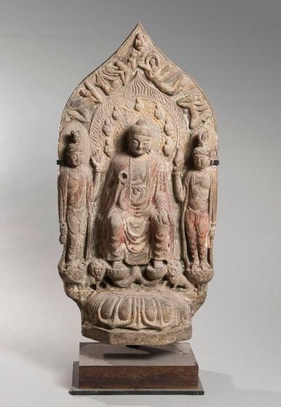 null CHINE, DYNASTIE YUAN (1234-1668)

Bouddha Shakyamuni sur fond de stèle. Il est...