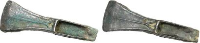 Bretagne, hache à talon de type armoricain, de l'âge du bronze TTB R Bronze 150,5...