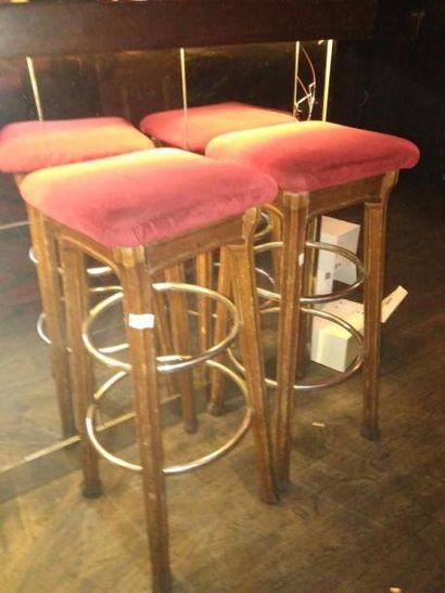 null Quatre tabourets de bar velours rouge