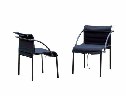 null Pascal MOURGUE (1943-2014)
Paire de fauteuils Togo, vers 1985
Structure en tube...