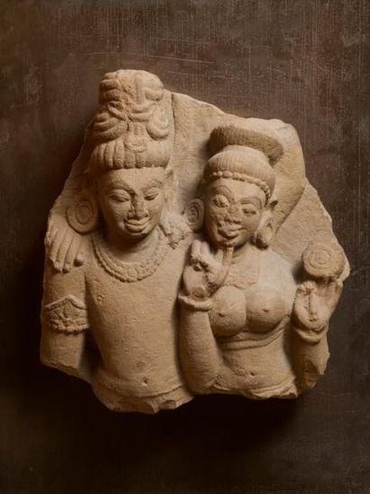 null Inde, beau couple divin aux bustes nus, parés de bijoux . Probablement Shiva...