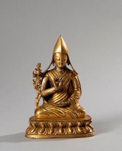 null Chine

XVIIIe siècle ou postérieure

Statue de Tsongkhapa en bronze doré

H...