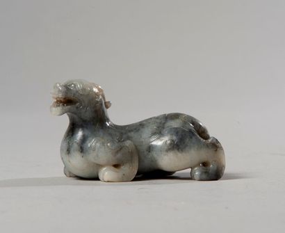 null Chine Dynastie Qing

Animal mythique en jade Hetian sculpté



L 10 cm

